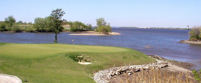 River Winds Golf Club - Hole 17 Front View